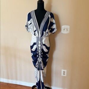 Chic Women's Maxi Dress in Navy and White